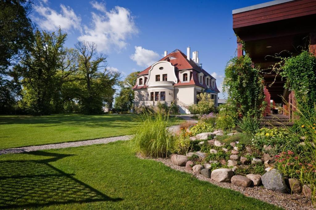 Villa Cztery Pory Roku Zbąszynek Eksteriør billede