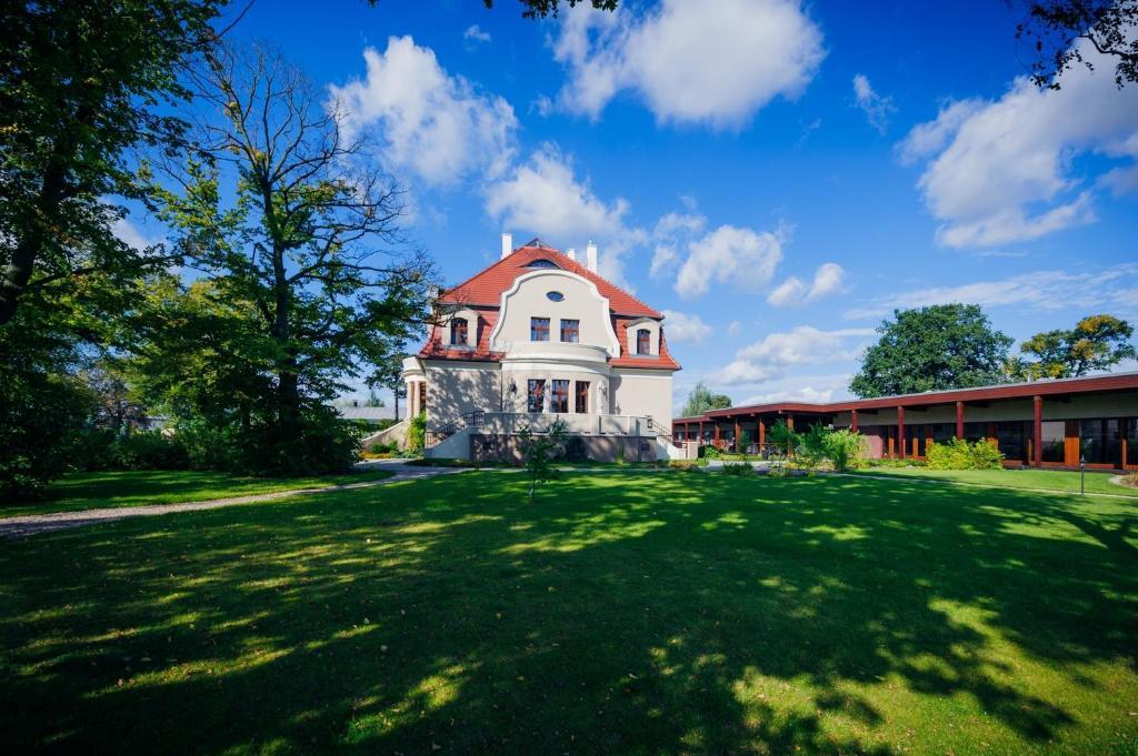 Villa Cztery Pory Roku Zbąszynek Eksteriør billede