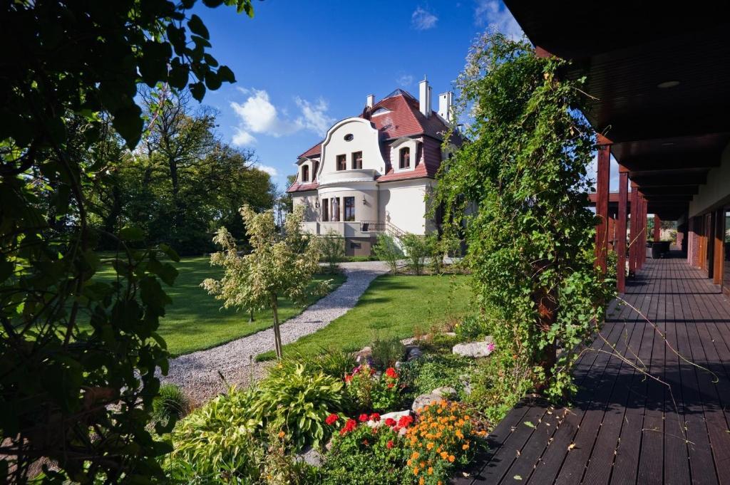 Villa Cztery Pory Roku Zbąszynek Eksteriør billede