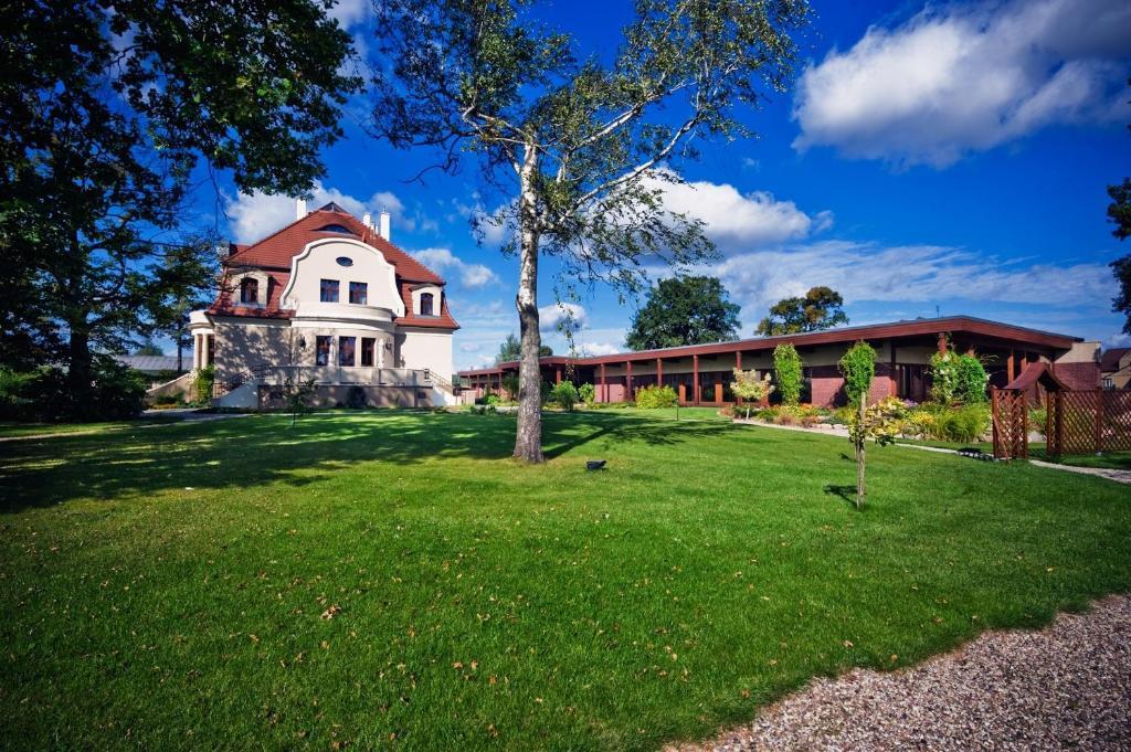 Villa Cztery Pory Roku Zbąszynek Eksteriør billede