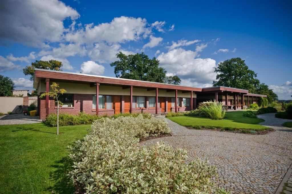Villa Cztery Pory Roku Zbąszynek Eksteriør billede