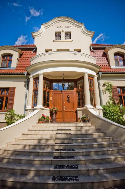 Villa Cztery Pory Roku Zbąszynek Eksteriør billede