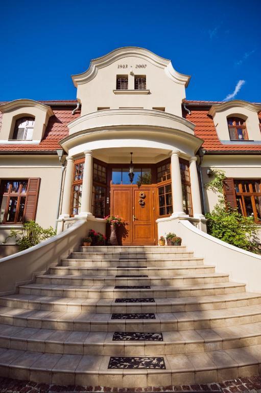 Villa Cztery Pory Roku Zbąszynek Eksteriør billede